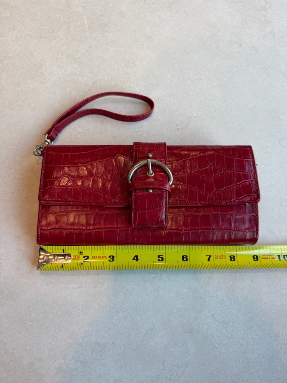 Elegant Red Crocodile-Embossed Clutch